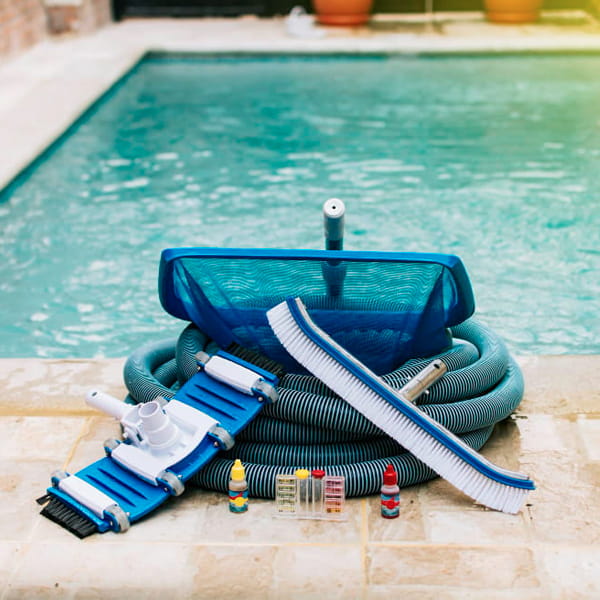 Accesssoires-Entretien-Piscines-accessoire-materiel-entretien-piscine