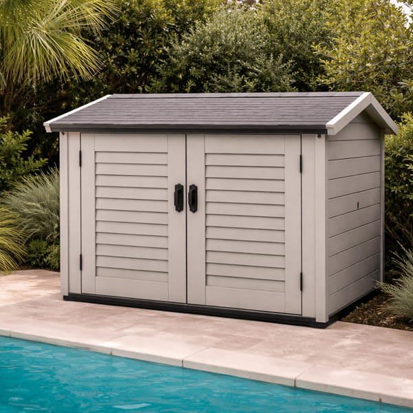 Local-Technique-Pompes,-filtres,-coffrets-électriques-et-équipements-essentiels